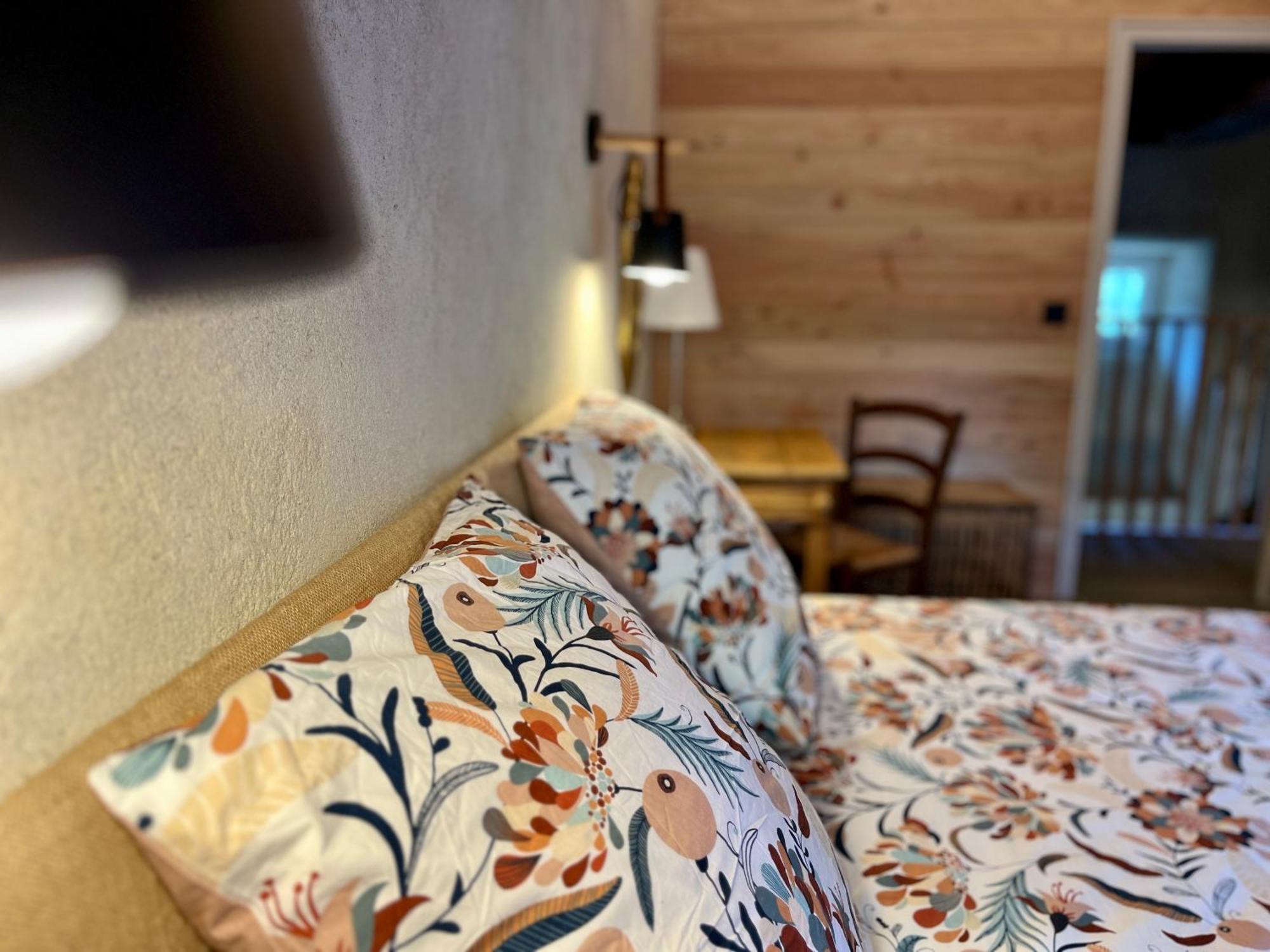 Parenthese En Foret - Lodge Baliveau Le Bez  Exterior photo